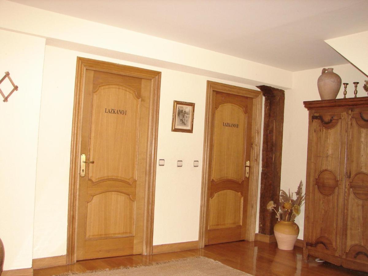 Apartamentos Lazkano I Y II Uharte-Arakil Екстериор снимка